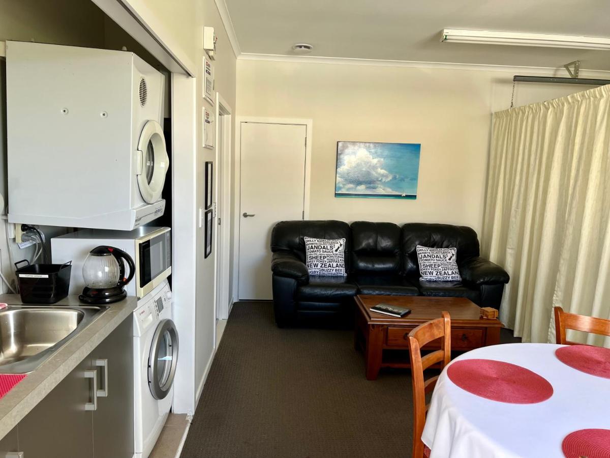 Jennie'S In Whitianga Panzió Kültér fotó